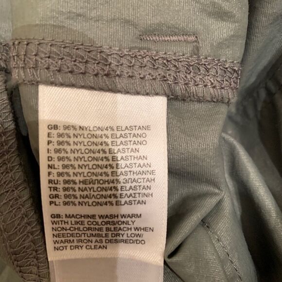 The North Face Nylon Zip off Pants to shorts sz 2 - Picture 8 of 14